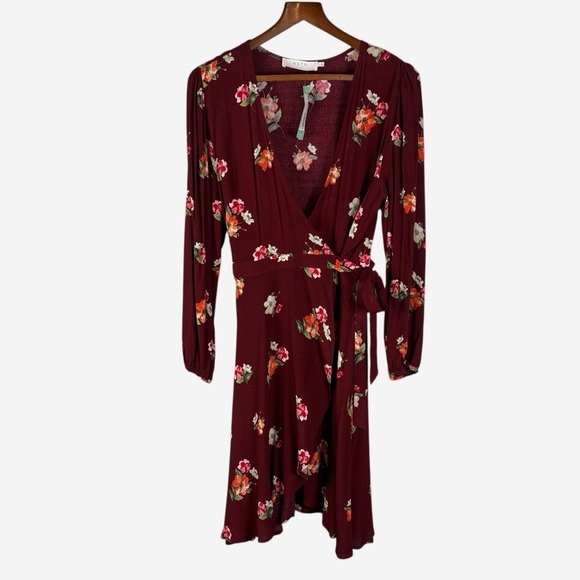 NWT ASTR The Label Lisandra Wrap Dress Size L Burgundy Floral Stitch Fix Midi - Picture 4 of 11